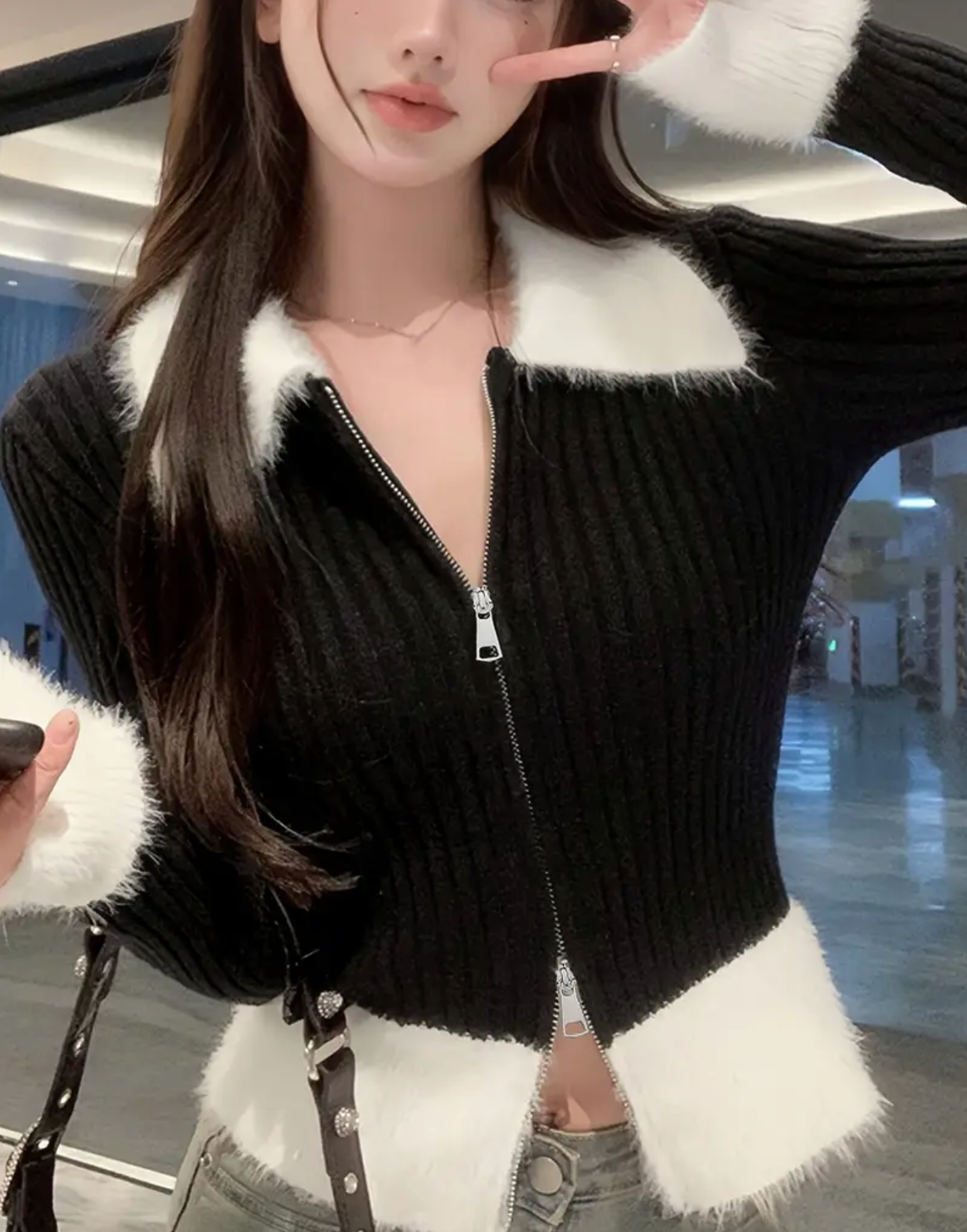 Elegant Color Block Zip Up Knit Cardigan Black and White
